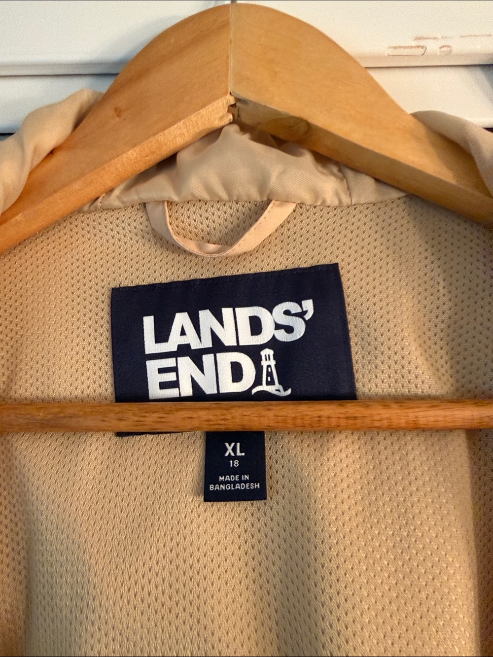 Lands' End Women's Light Tan Hooded Squall Packable Waterproof Raincoat - Picture 5 of 8